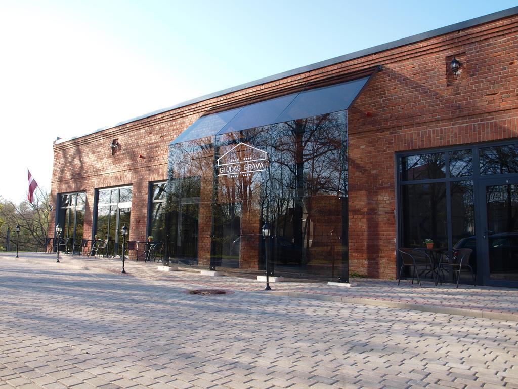 Hotel apartamentowy Gludas Grava *